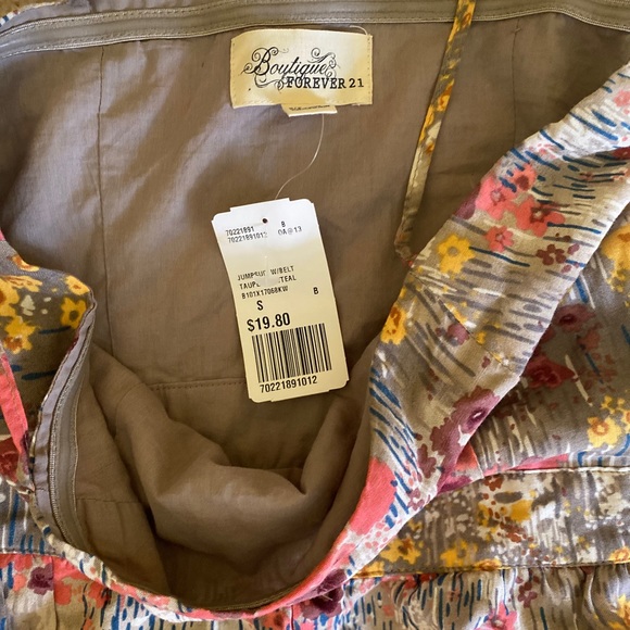 Forever 21 Romper, new with tags! - Picture 4 of 4